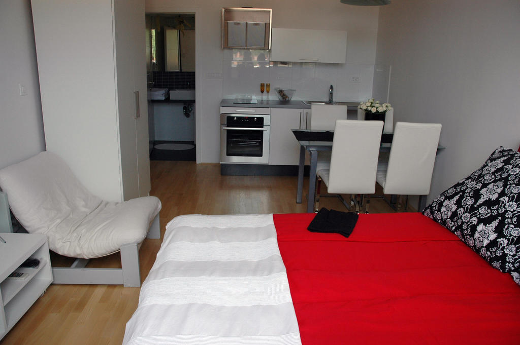 Ai Apartments Любляна Номер фото